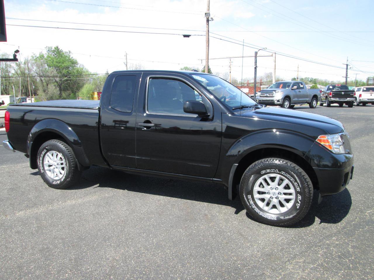 Used 2015 Nissan Frontier SV AWD/4WD image 5