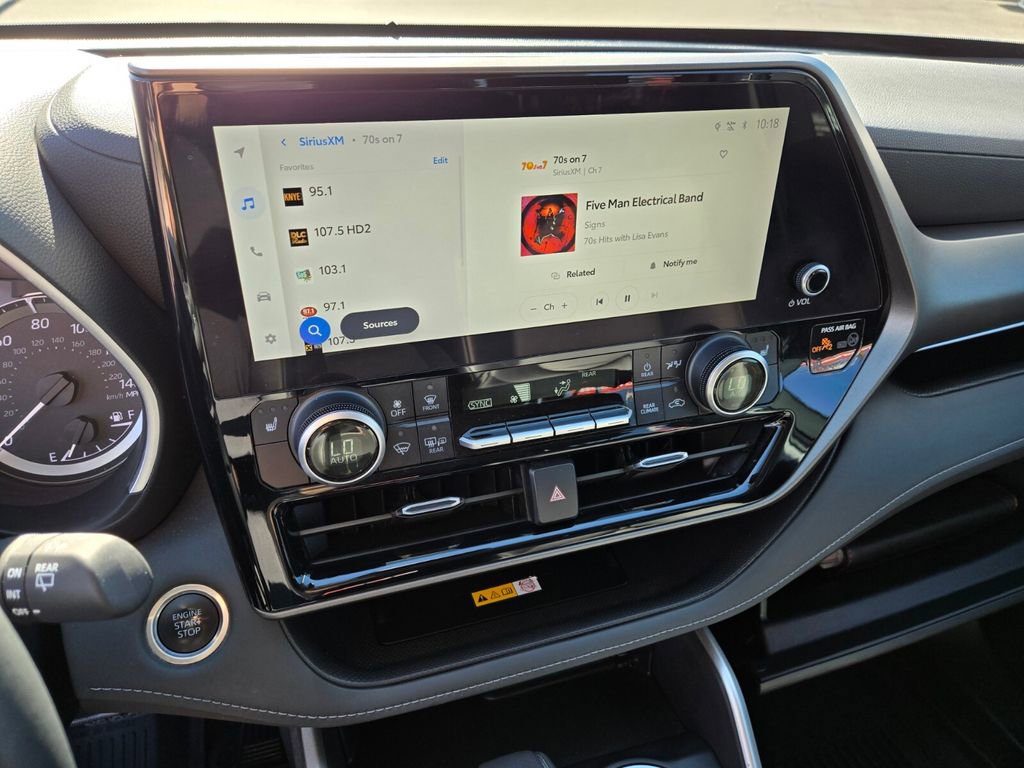 Used 2024 Toyota Highlander XLE image 26