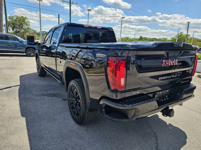 Used 2022 GMC Sierra 2500 Denali w/ Denali Black Diamond Edition AWD/4WD image 3