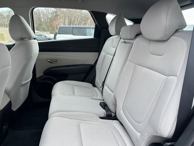 Used 2025 Hyundai Tucson SE image 17