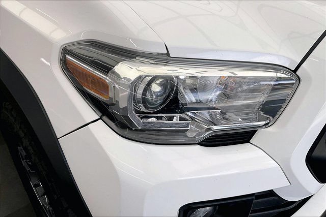 Used 2019 Toyota Tacoma TRD Off-Road w/ TRD Premium Off Road Package AWD/4WD image 29