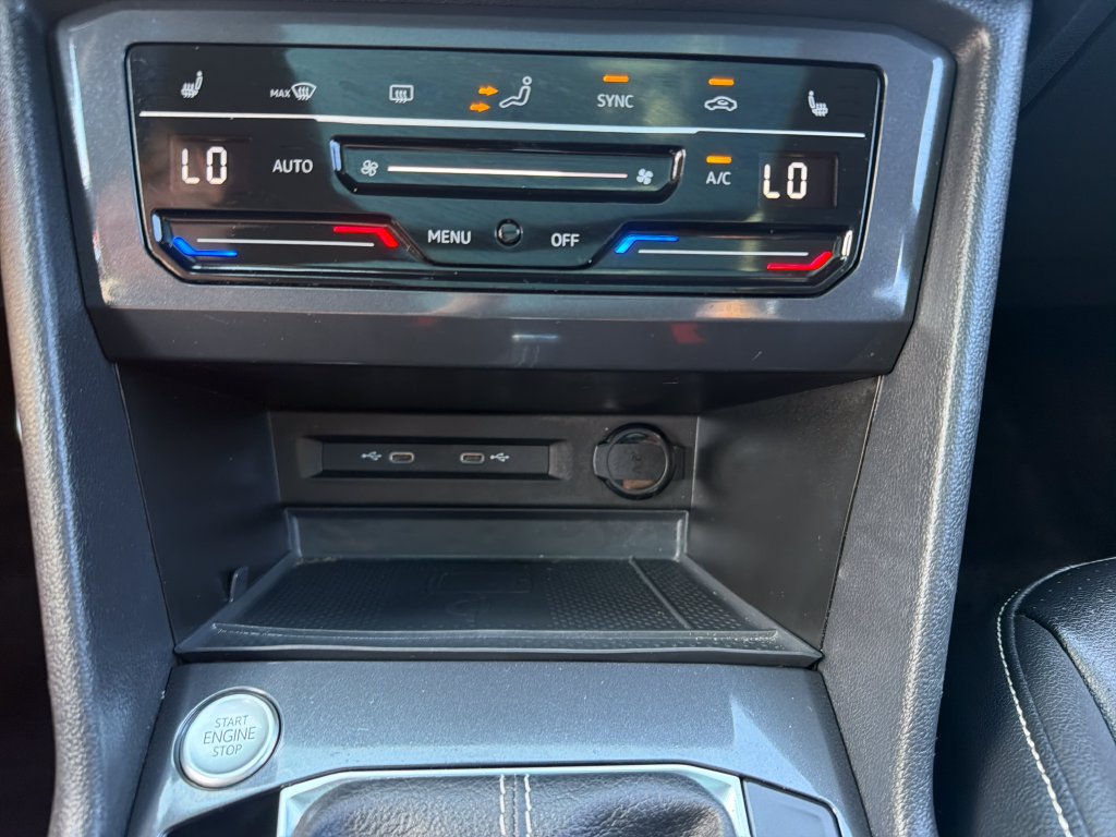 Certified 2023 Volkswagen Tiguan SE R-Line AWD/4WD image 17