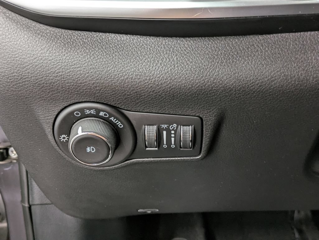 Used 2024 Jeep Compass Limited w/ Elite Group AWD/4WD image 21