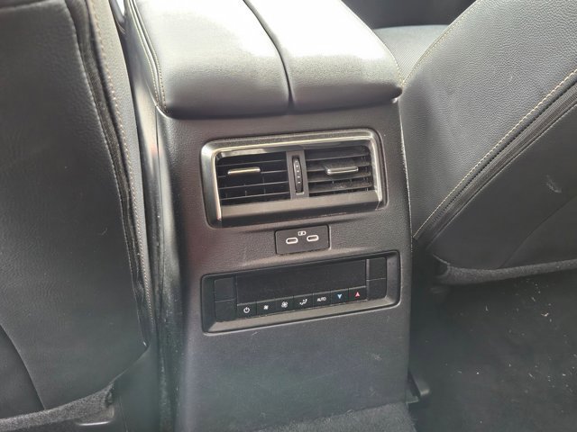 Used 2024 MAZDA CX-90 3.3 Turbo w/ Premium Package image 17