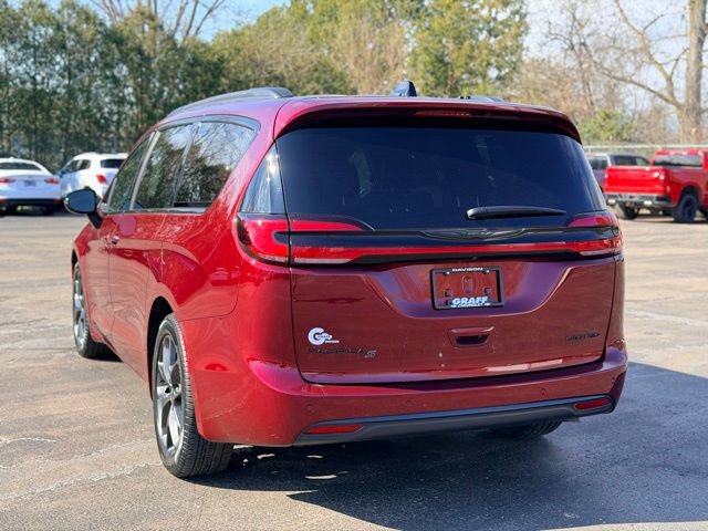 Used 2023 Chrysler Pacifica Limited w/ S Appearance Package image 5