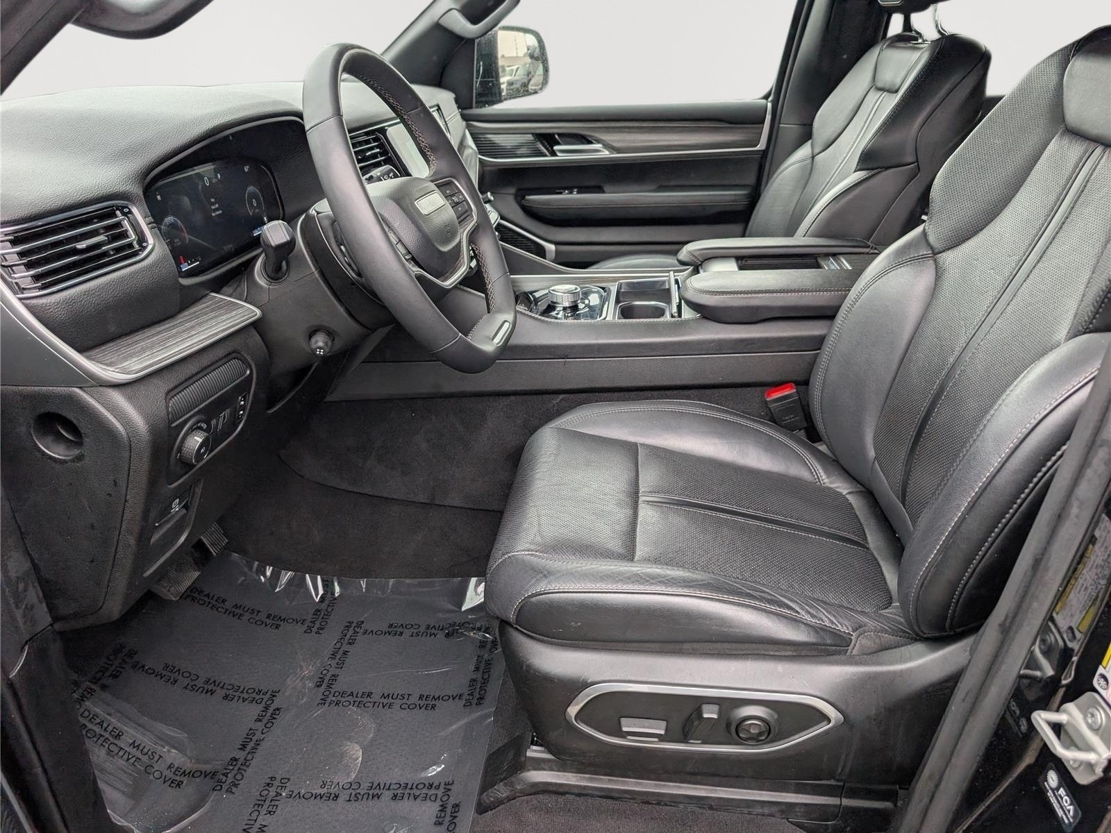 Used 2024 Jeep Wagoneer Series II w/ Flexible Seating Group AWD/4WD image 18
