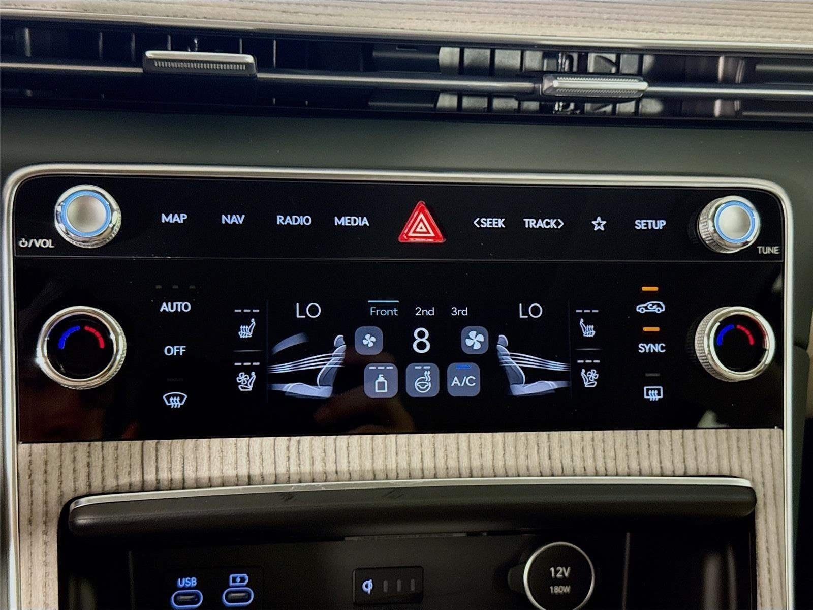 New 2027 Genesis GV80 2.5T Prestige AWD/4WD image 18