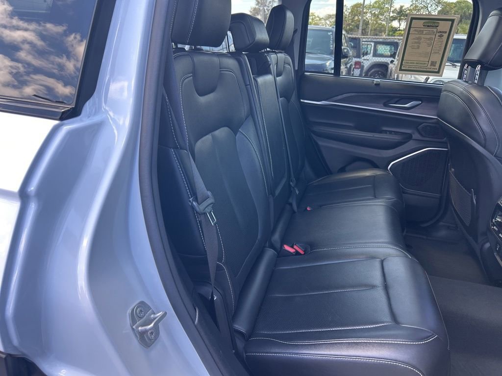 Certified 2023 Jeep Grand Cherokee Limited w/ Luxury Tech Group II image 28