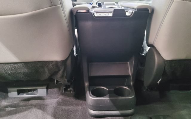 Used 2025 Toyota Sienna XLE FWD image 24