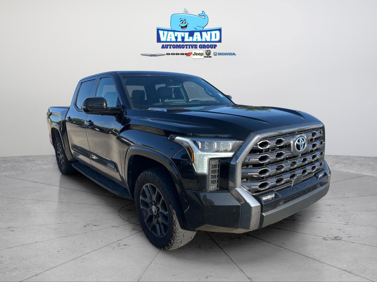 Used 2024 Toyota Tundra Platinum AWD/4WD image 7
