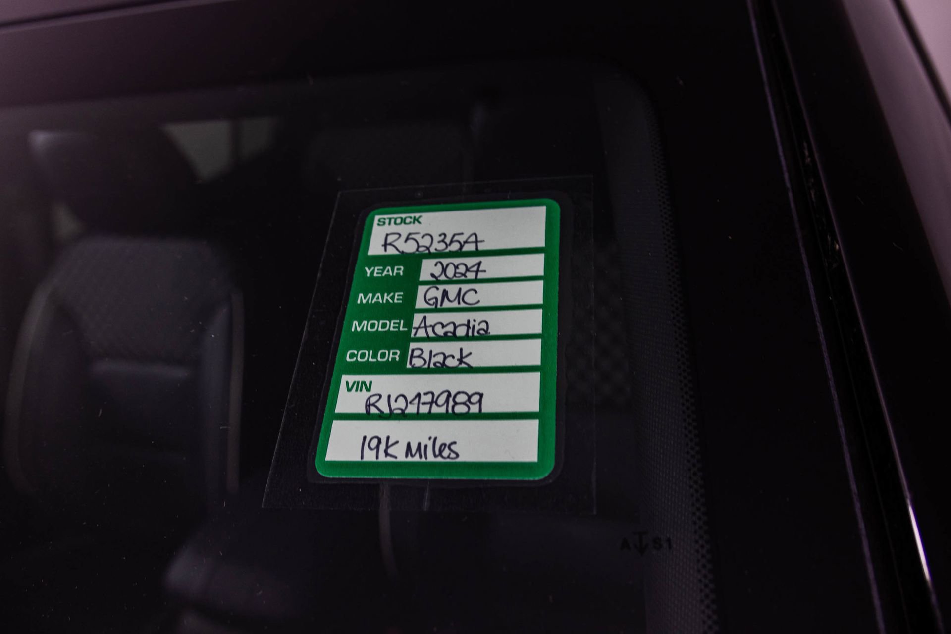 Used 2024 GMC Acadia Denali image 44