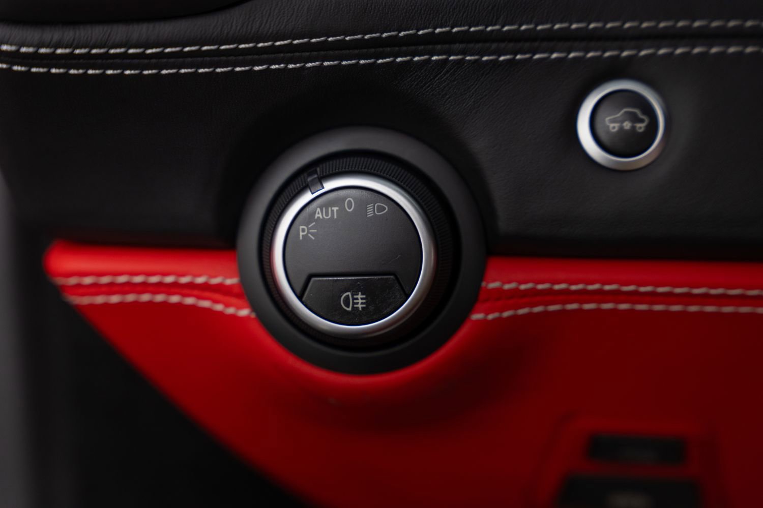 Used 2019 Ferrari 488 Spider image 54