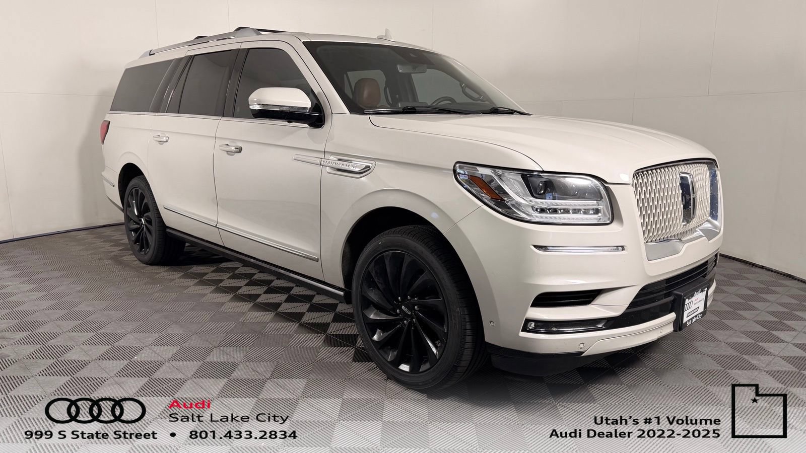 Used 2021 Lincoln Navigator L Reserve AWD/4WD image 1