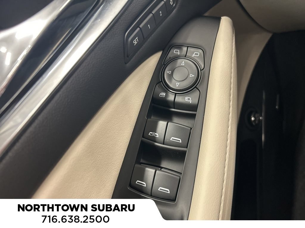 Used 2023 Buick Enclave Premium AWD/4WD image 23
