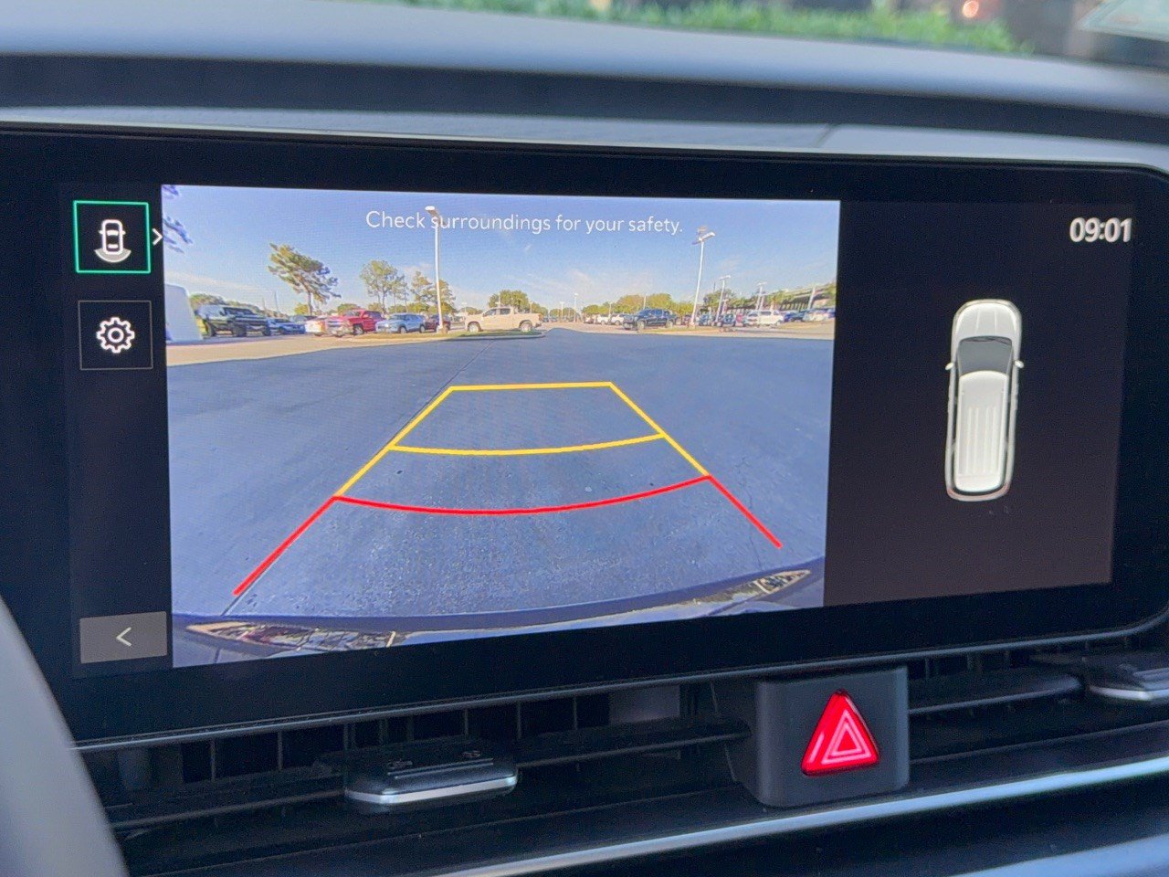 Used 2025 Kia Carnival FWD image 24
