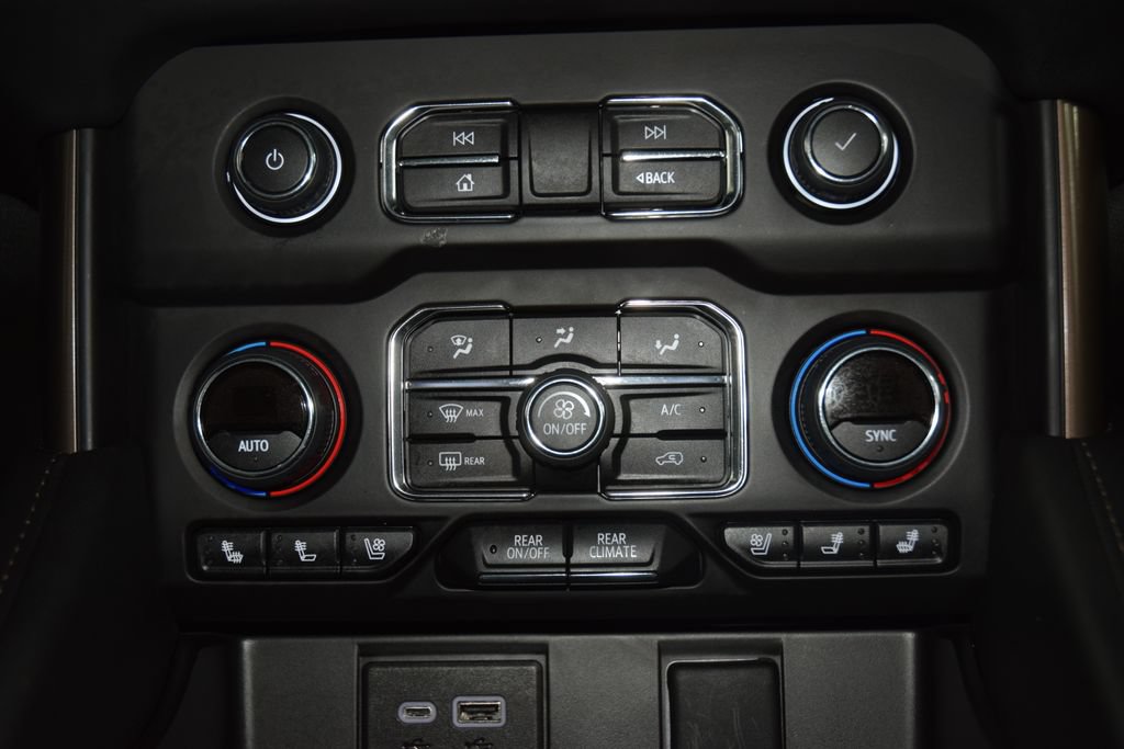 Used 2024 Chevrolet Suburban High Country w/ Max Trailering Package AWD/4WD image 33