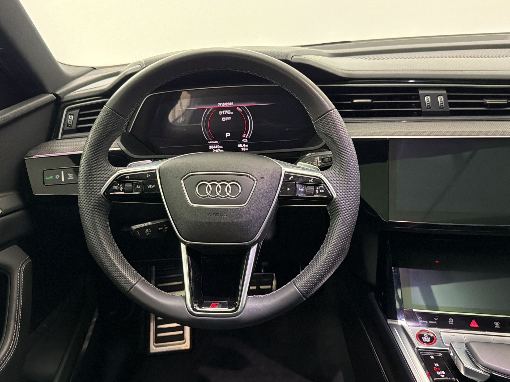 Certified 2024 Audi SQ8 e-tron Premium Plus w/ Black Optic Package AWD/4WD image 11