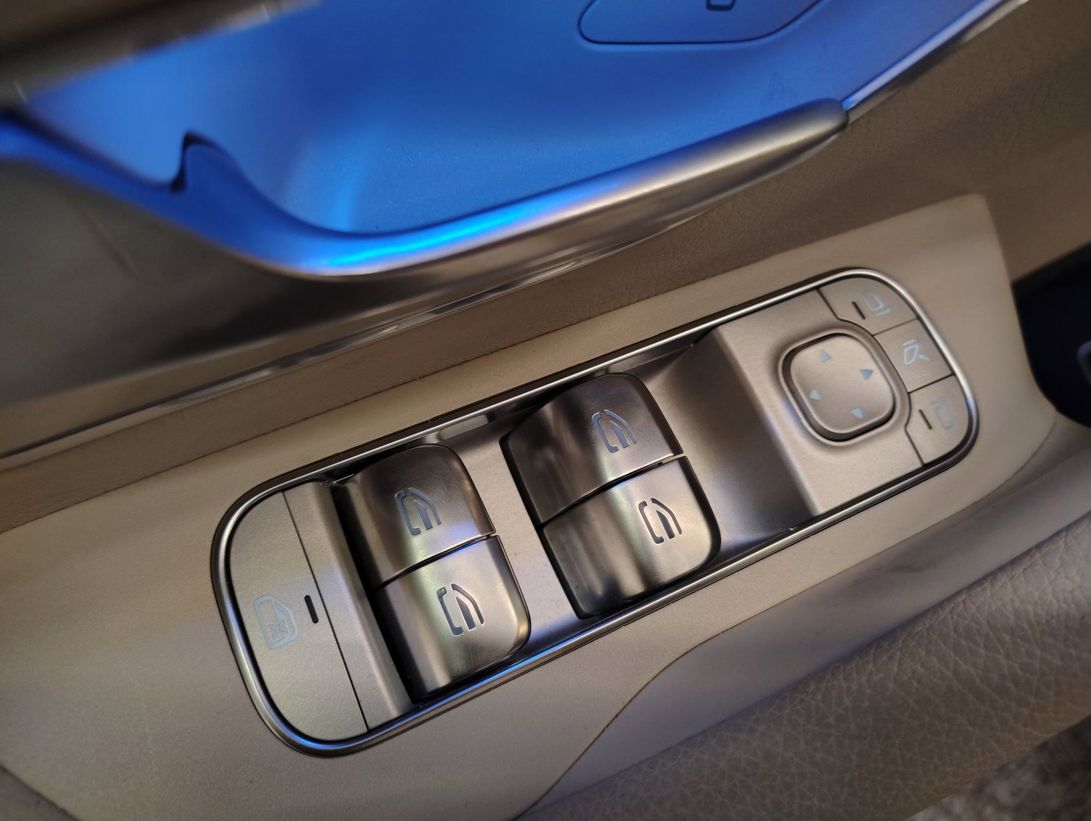 Used 2025 Mercedes-Benz GLE 350 4MATIC image 19