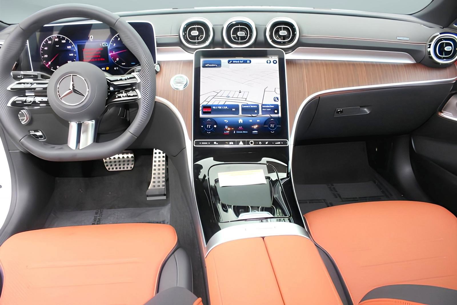 Used 2024 Mercedes-Benz C 300 Sedan image 13