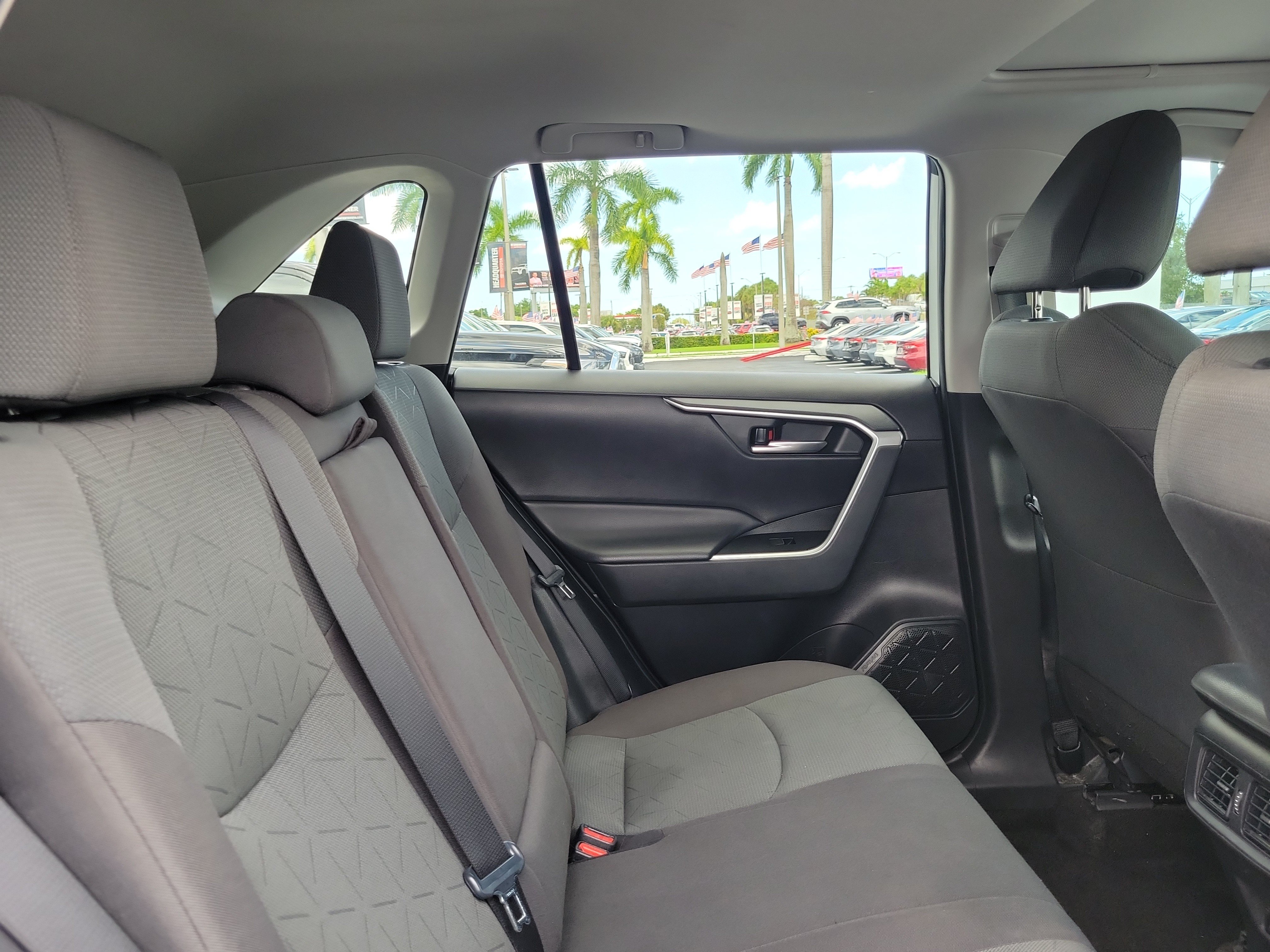 Used 2023 Toyota RAV4 XLE w/ Convenience Package FWD image 15