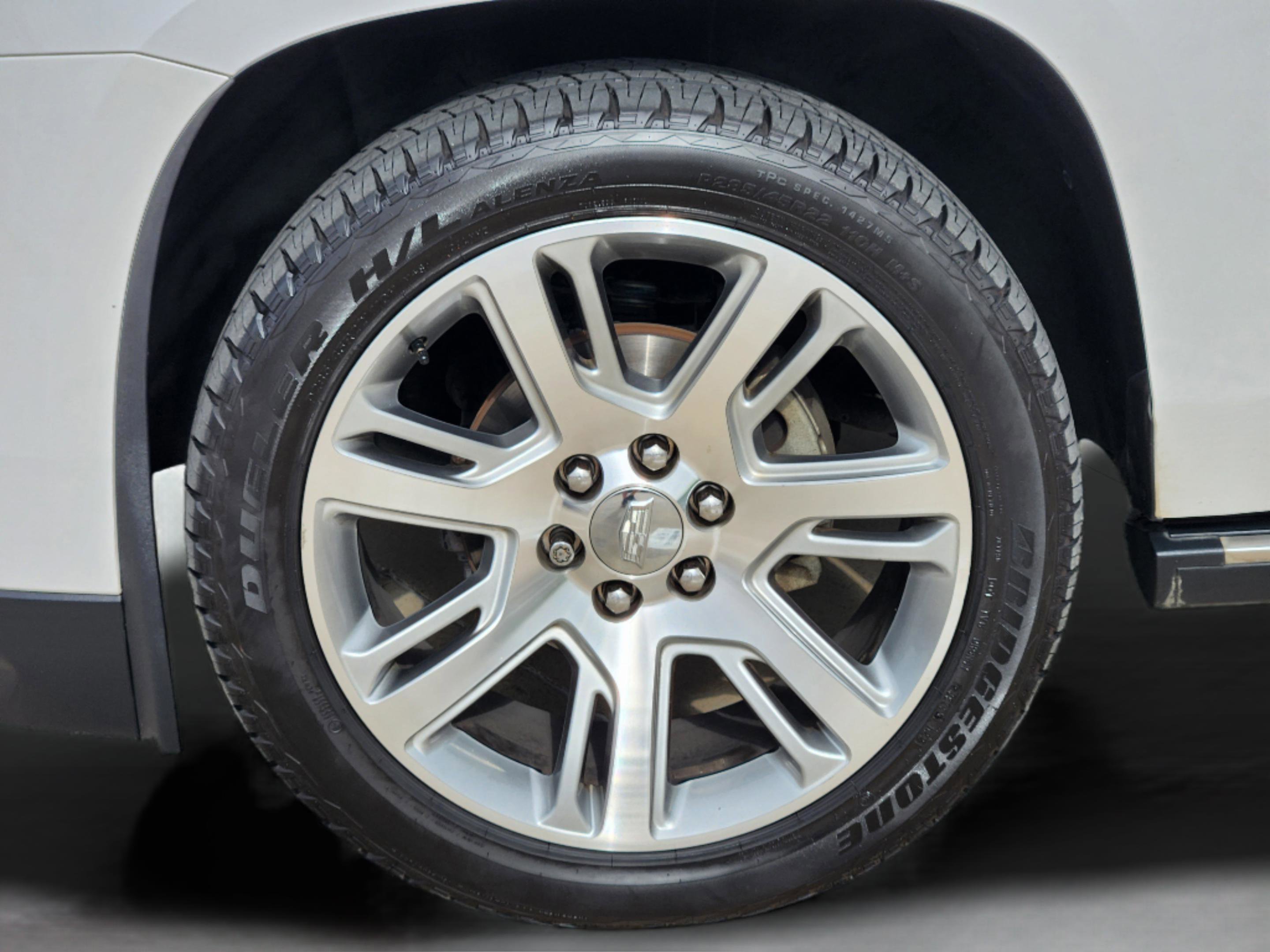 Used 2018 Cadillac Escalade ESV Premium Luxury AWD/4WD image 33