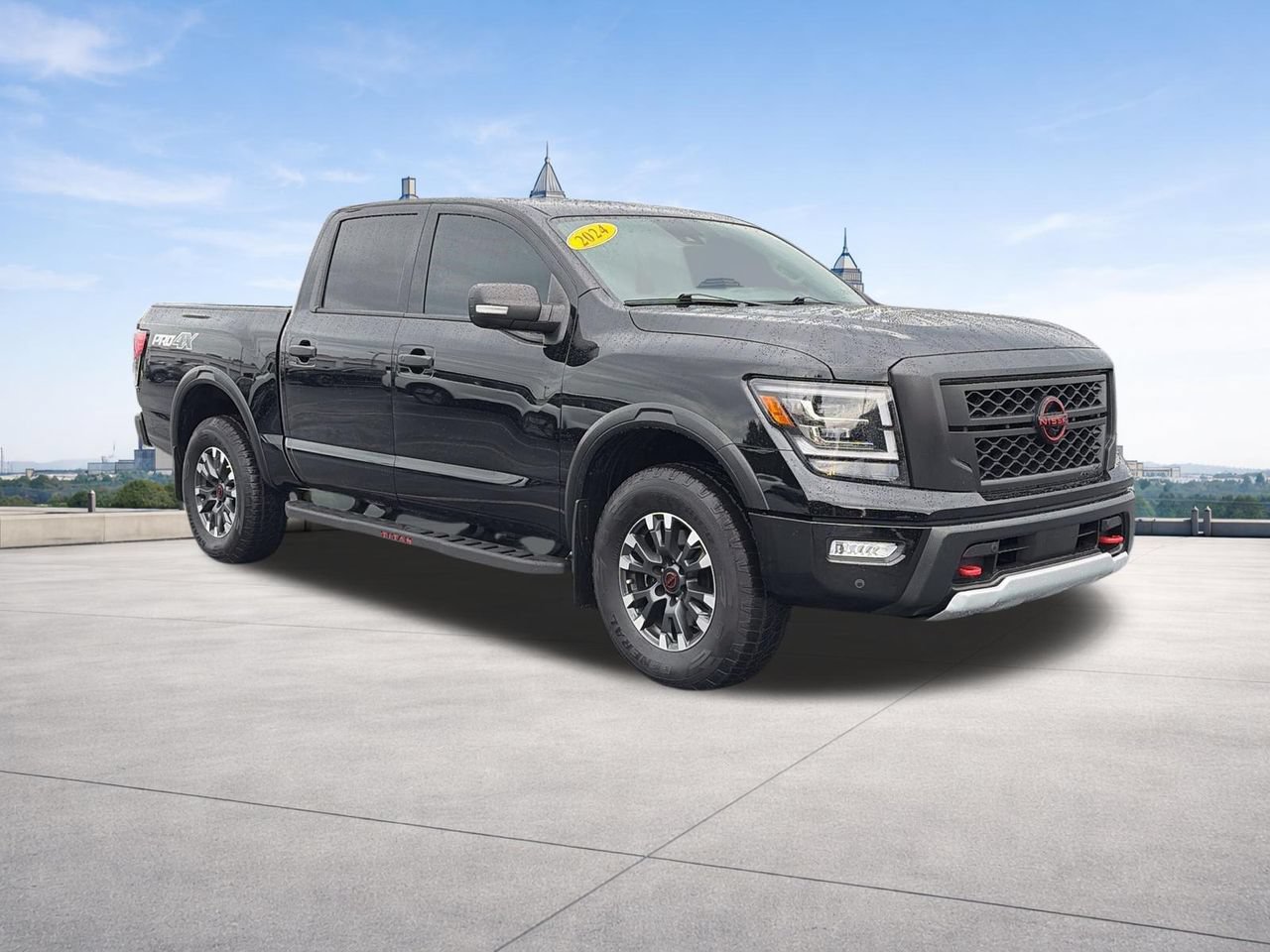 Used 2024 Nissan Titan PRO-4X w/ Pro-4x Convenience Package AWD/4WD image 32