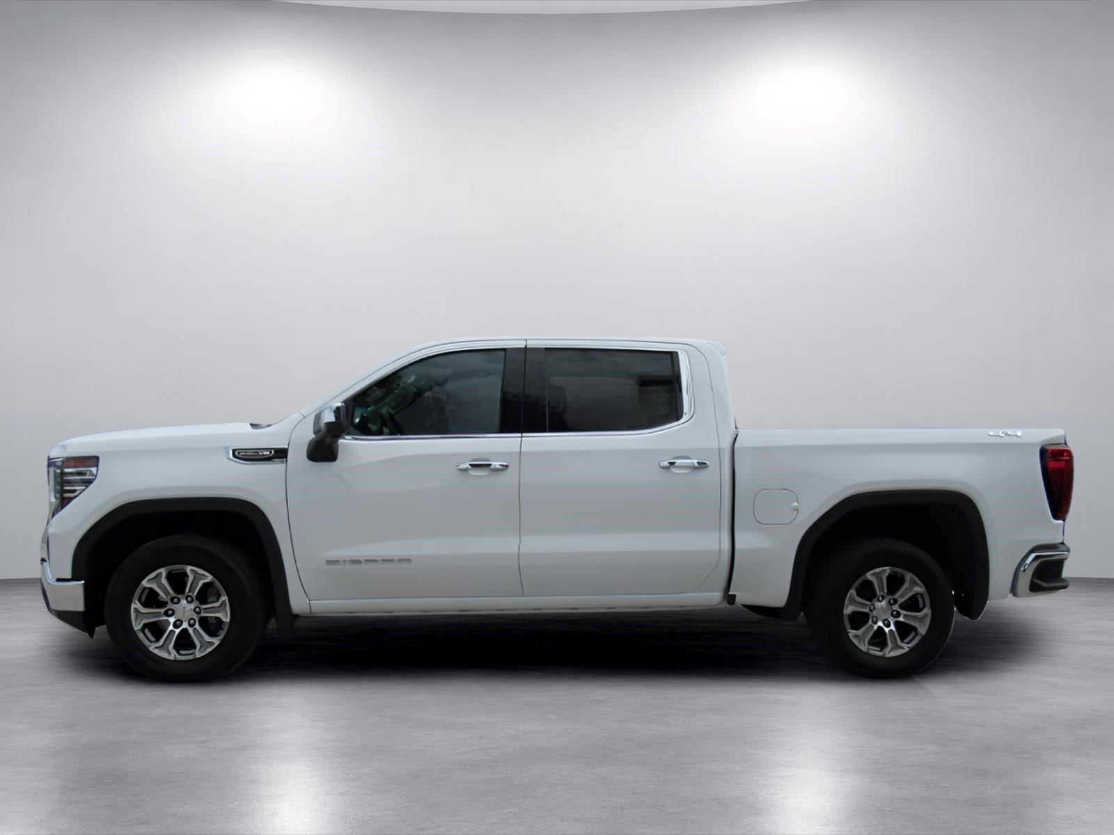 Used 2024 GMC Sierra 1500 SLT AWD/4WD image 4