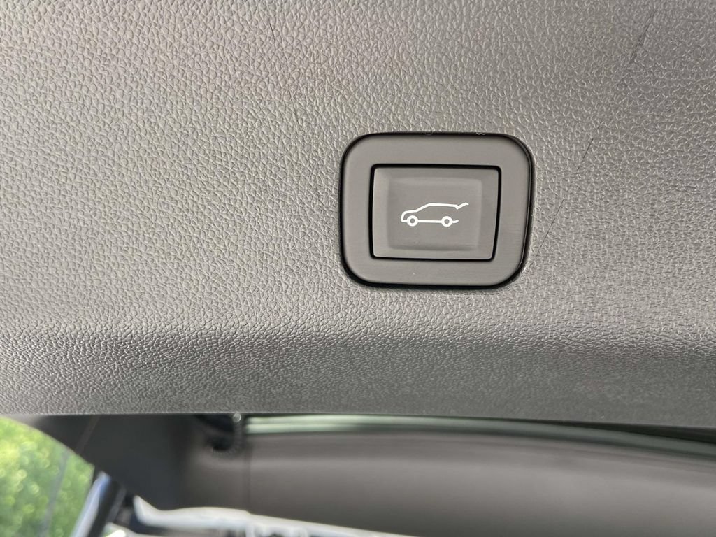 New 2026 Cadillac Escalade Sport w/ Touring Package AWD/4WD image 11