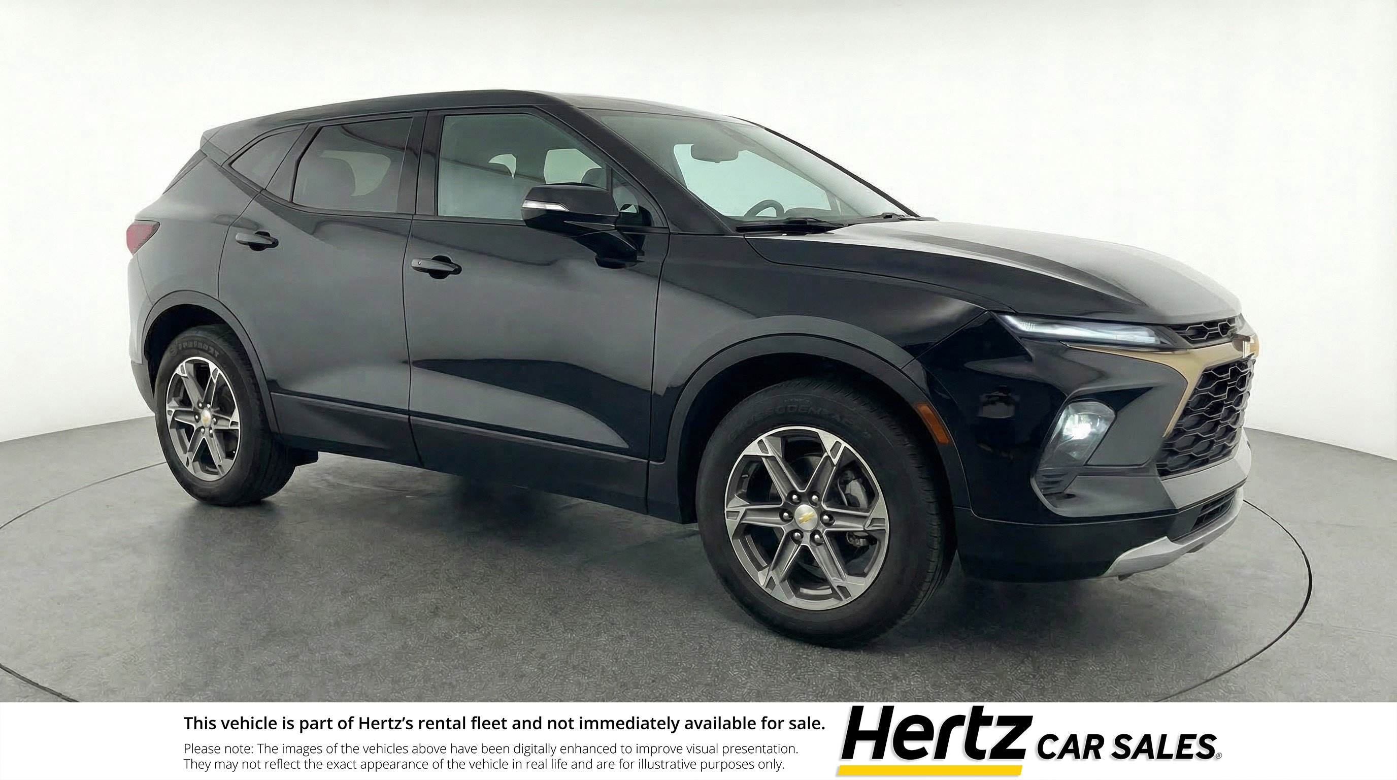 Used 2025 Chevrolet Blazer LT FWD image 1