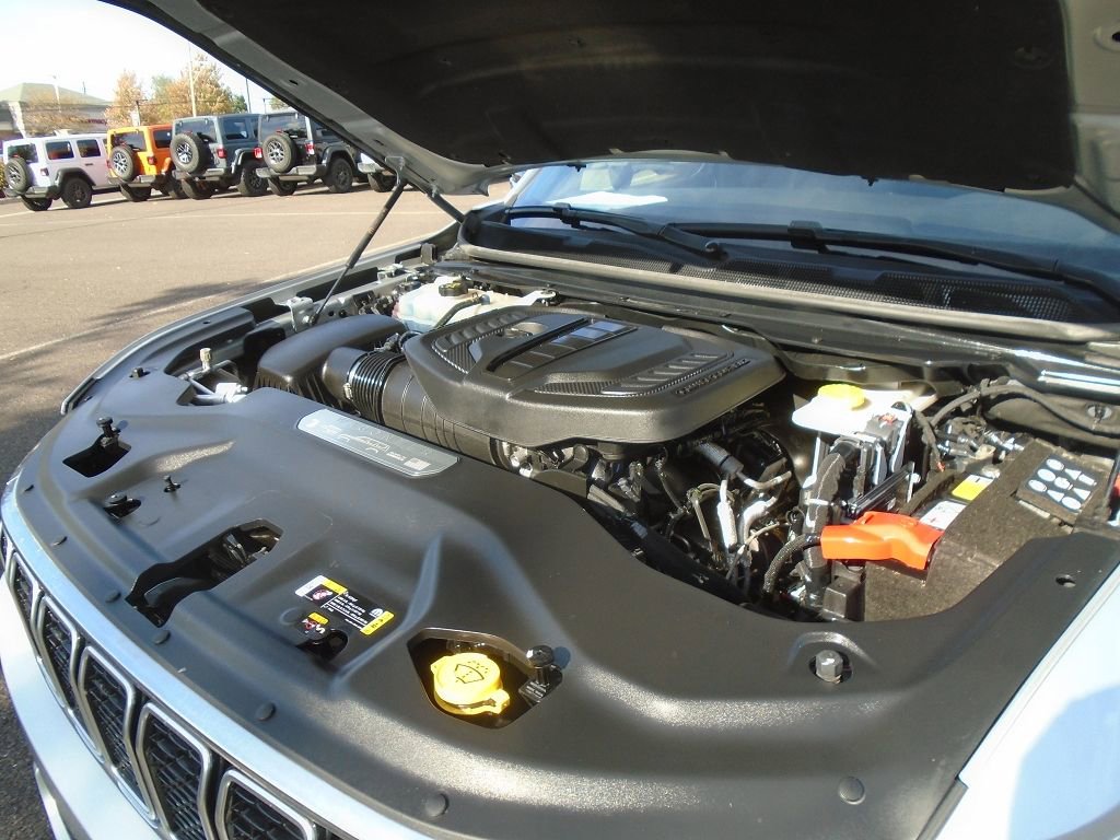 Used 2024 Jeep Wagoneer L Series II w/ Flexible Seating Group image 23