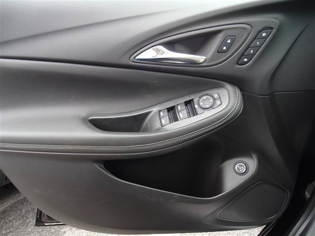 Used 2023 Buick Encore GX Essence w/ Experience Buick Package FWD image 18