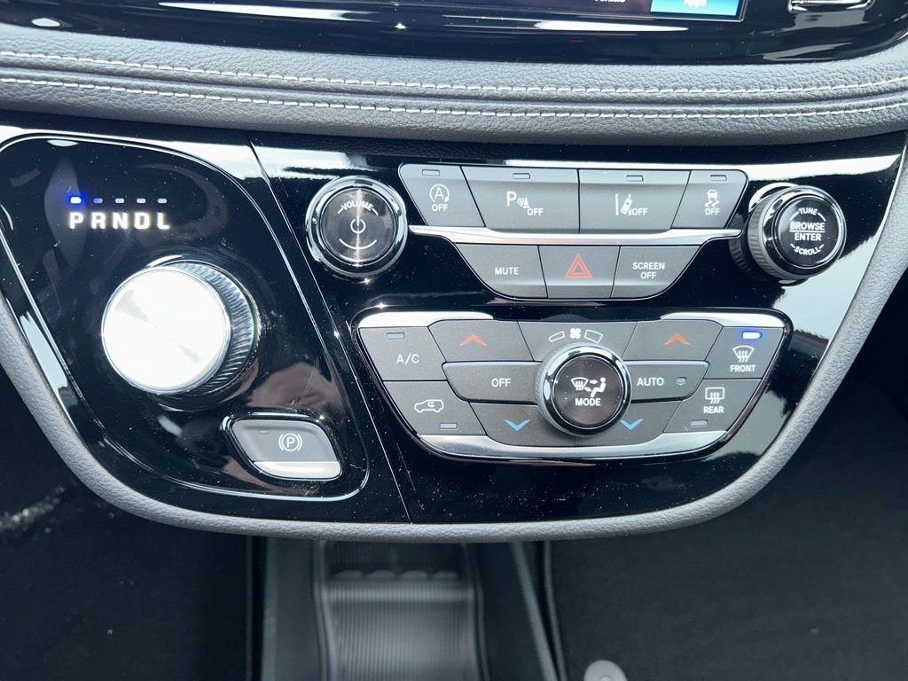 New 2026 Chrysler Pacifica Select image 38