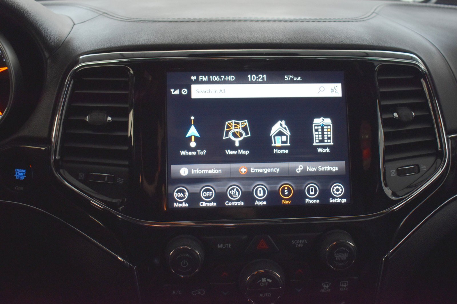 Used 2021 Jeep Grand Cherokee Overland AWD/4WD image 19