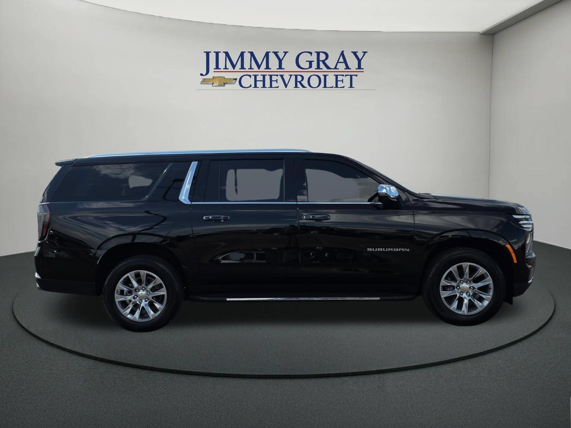 Used 2026 Chevrolet Suburban Premier w/ Sun And Tow Package RWD image 6