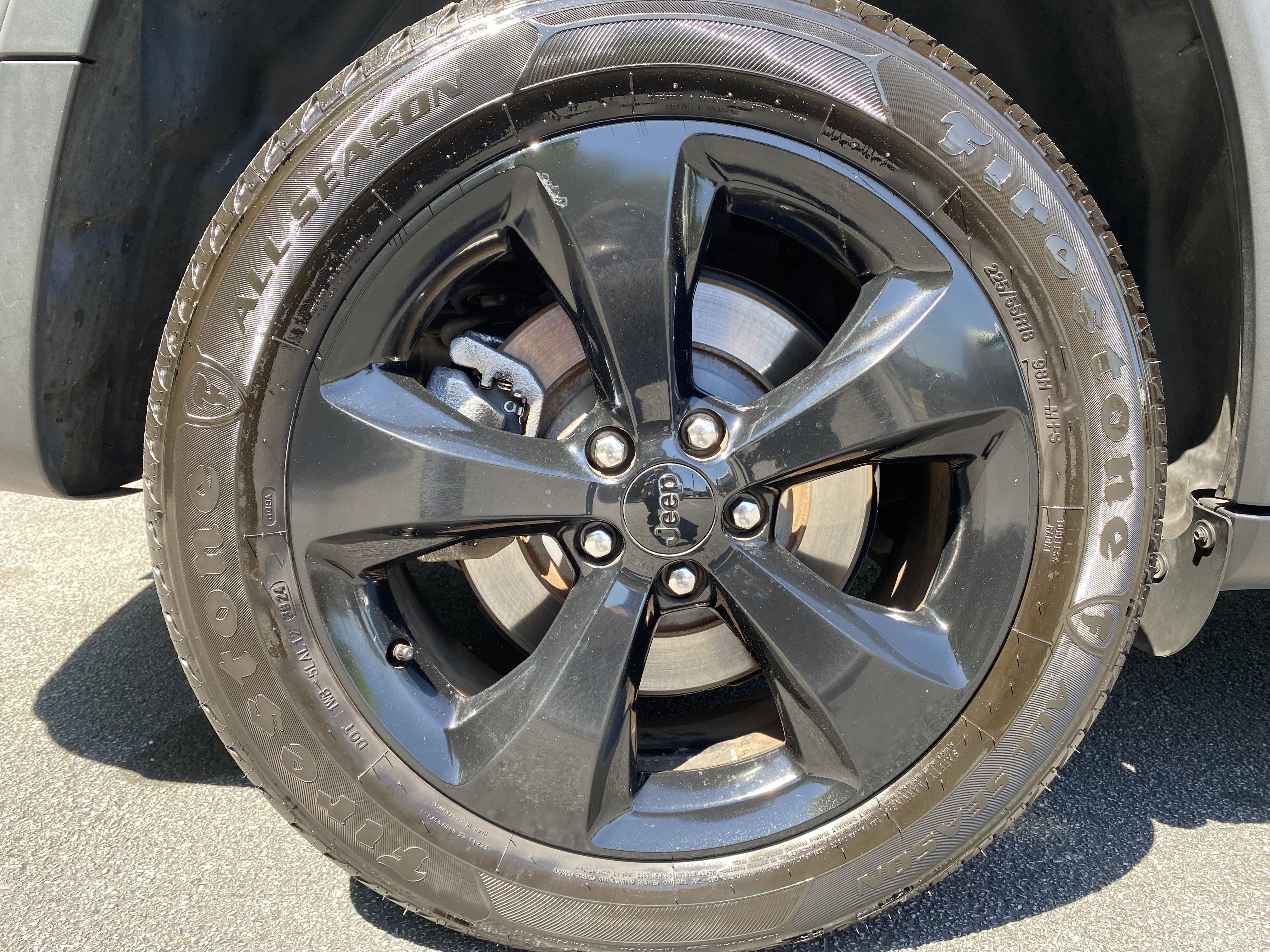 Used 2019 Jeep Cherokee Latitude Plus image 40