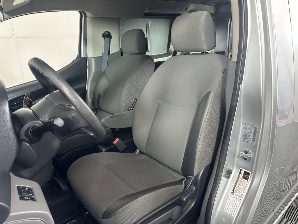 Used 2017 Chevrolet City Express LT w/ Technology Package FWD image 12