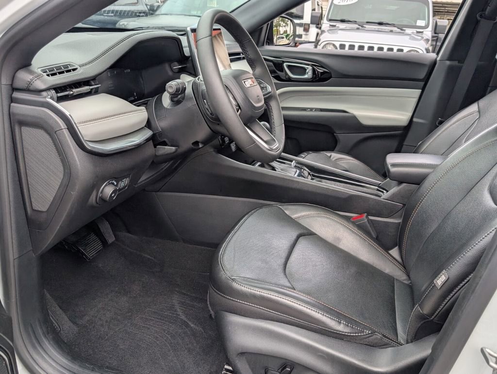 Used 2023 Jeep Compass Limited w/ Elite Group image 12
