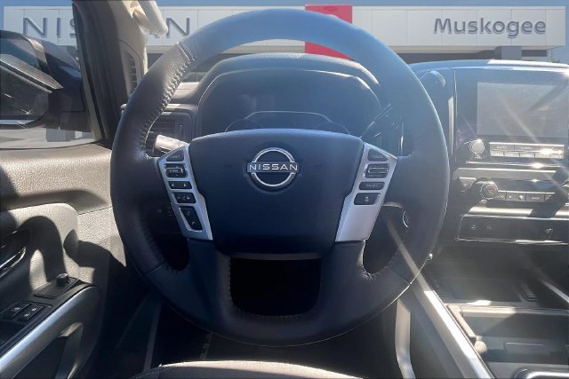 Used 2024 Nissan Titan SV w/ SV Convenience Package AWD/4WD image 9