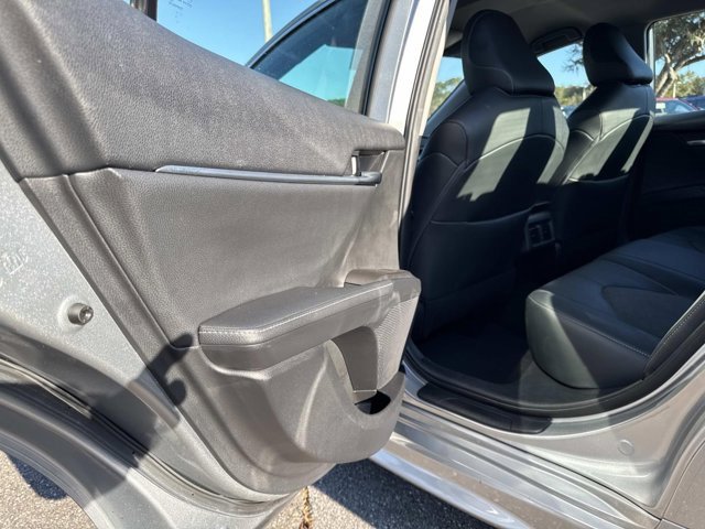 Used 2023 Toyota Camry XSE image 13