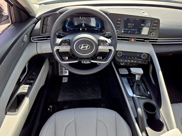 New 2026 Hyundai Elantra SEL Sport FWD image 7