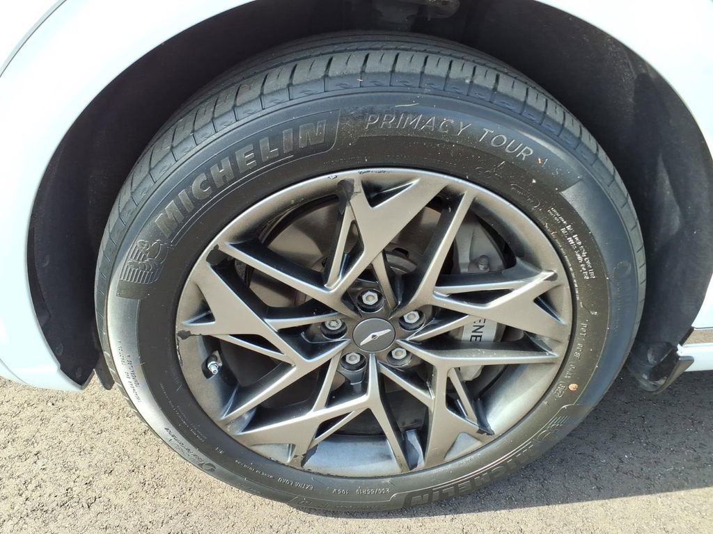 Used 2023 Genesis GV70 2.5T w/ Select Package image 9