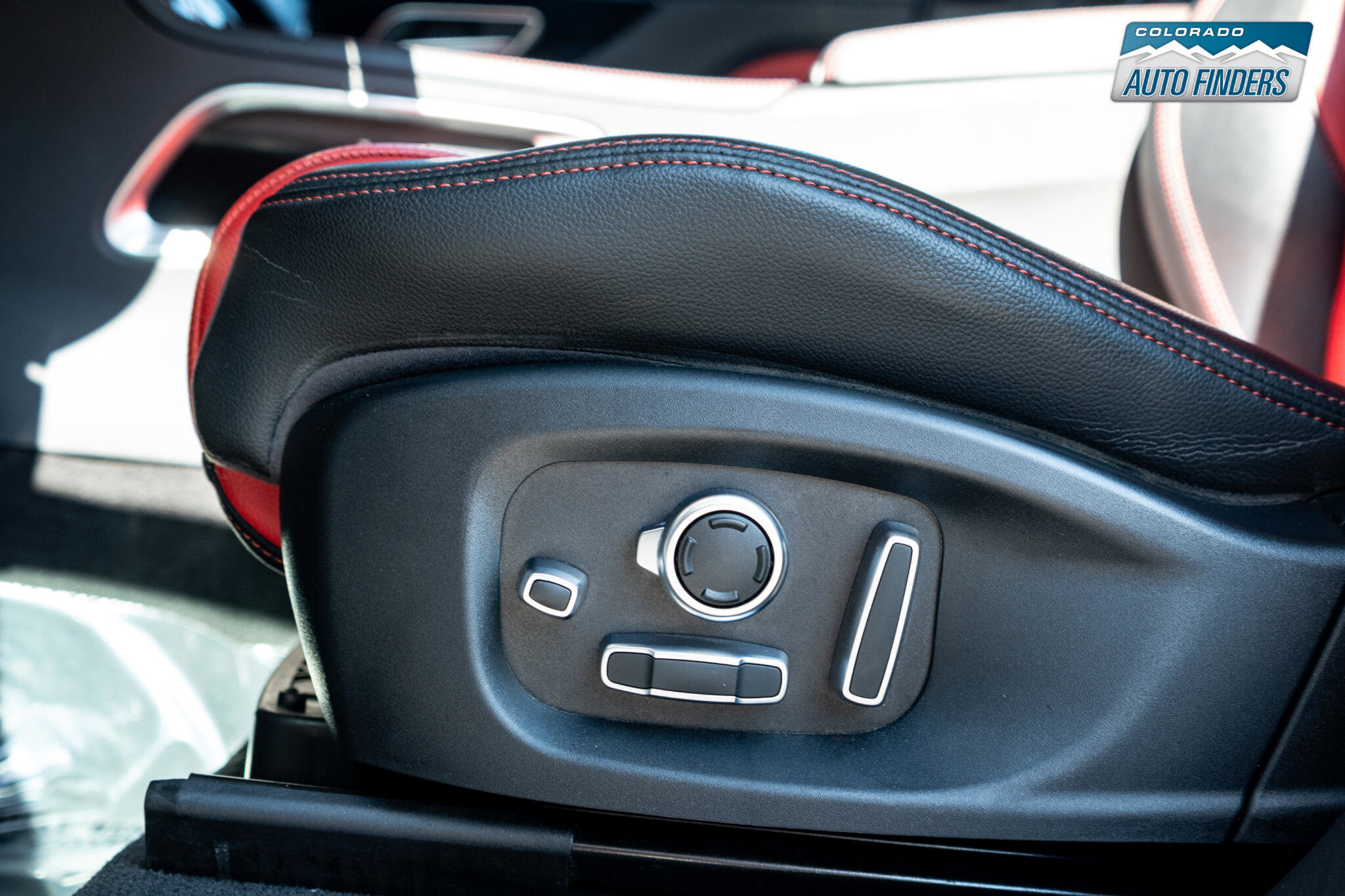 Used 2018 Jaguar F-PACE R-Sport image 12