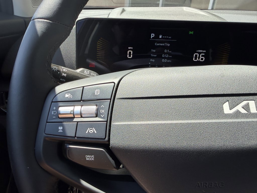 Used 2026 Kia Sportage EX w/ EX Panorama Roof Package FWD image 27