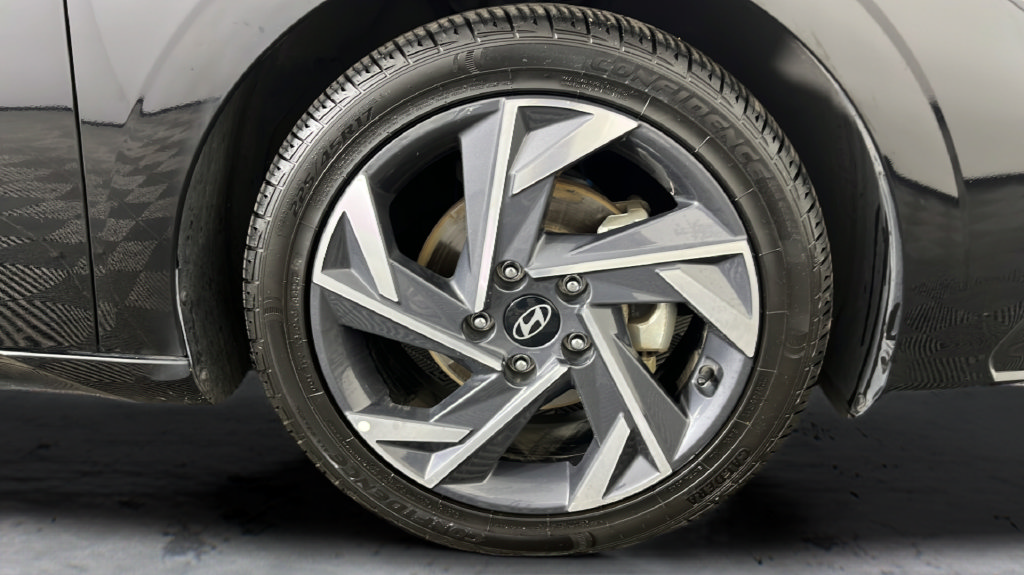 Used 2024 Hyundai Elantra Limited FWD image 48