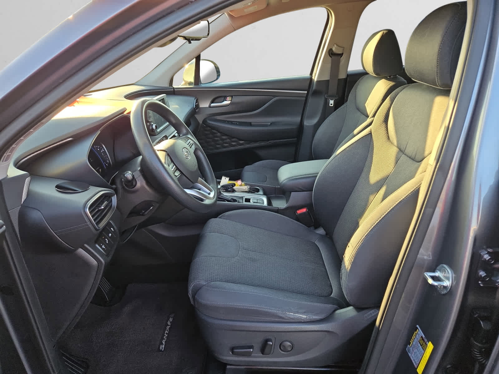 Used 2019 Hyundai Santa Fe SEL image 9