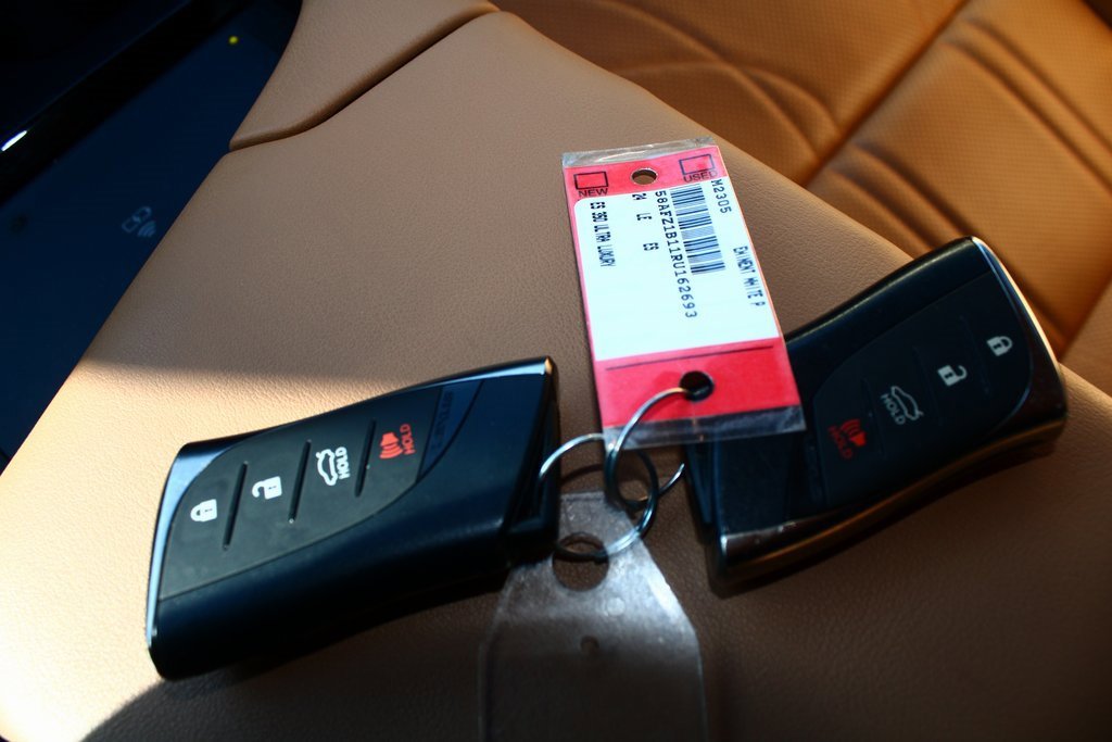 Used 2024 Lexus ES 350 Ultra Luxury image 22