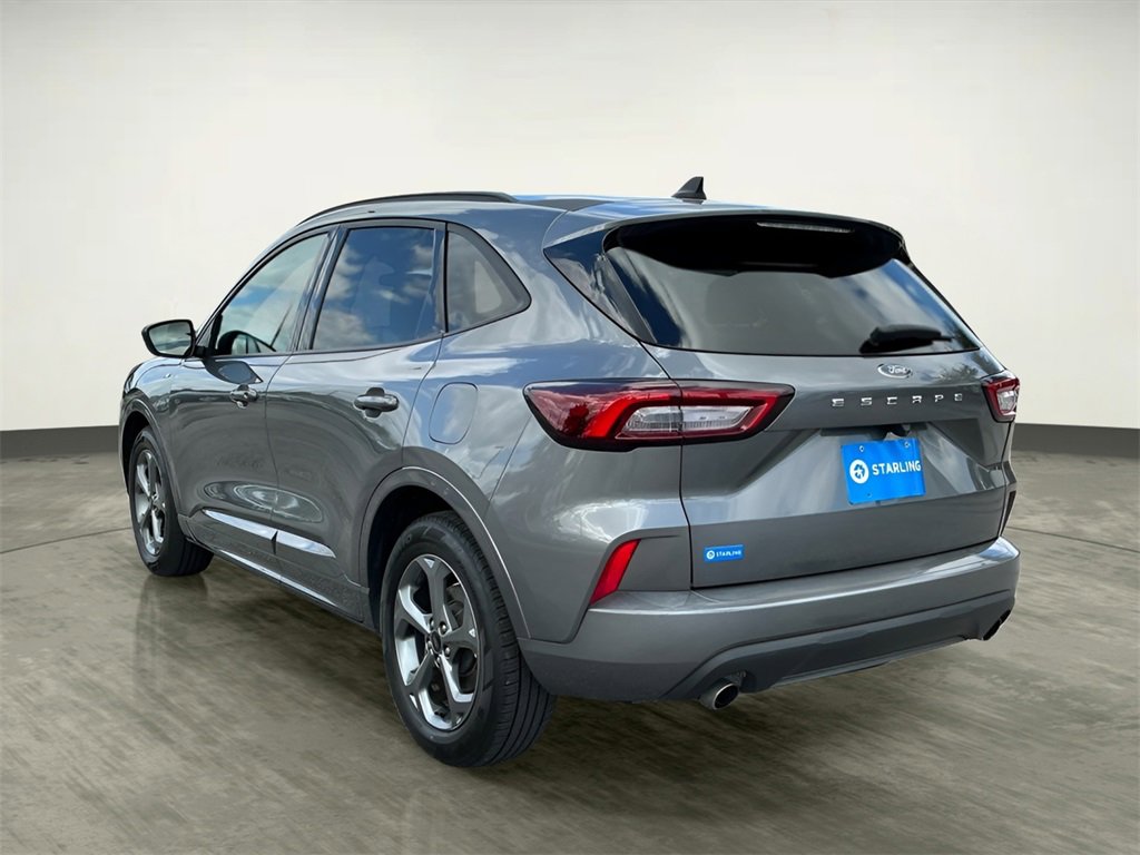 Used 2024 Ford Escape ST-Line w/ Cold Weather Package image 5