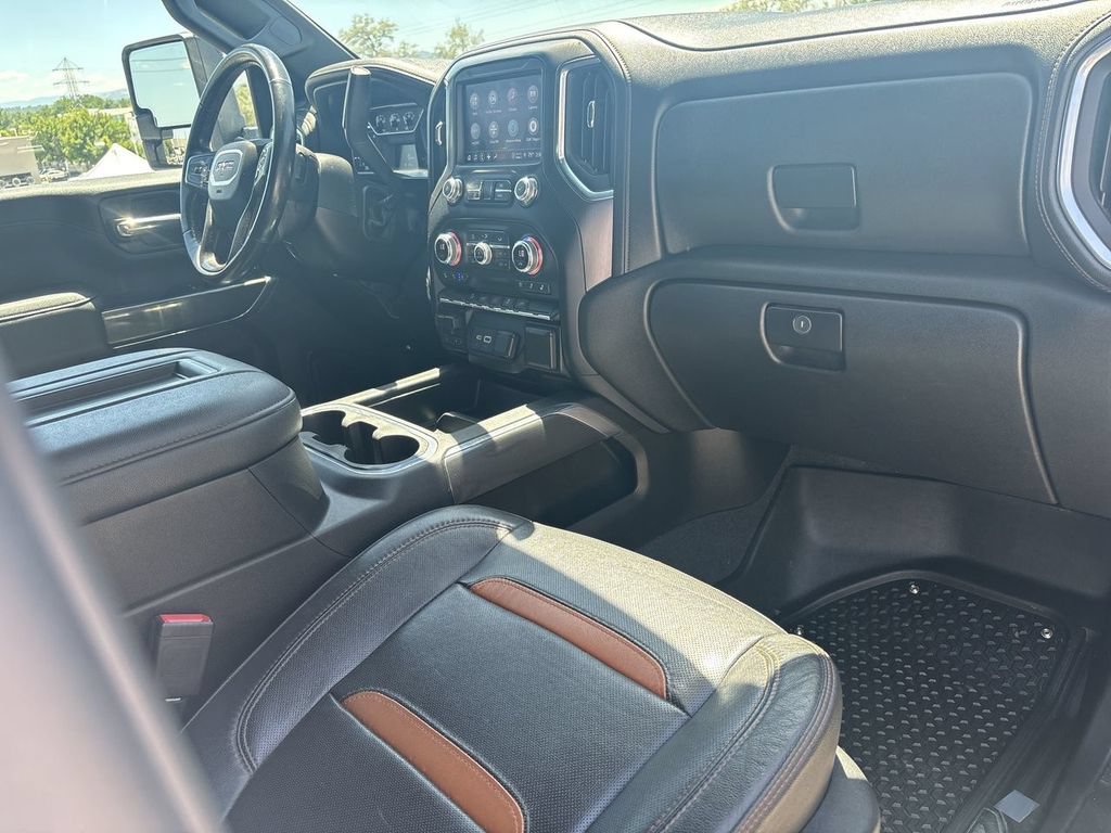 Certified 2022 GMC Sierra 2500 AT4 w/ Snow Plow Prep/Camper Package AWD/4WD image 32
