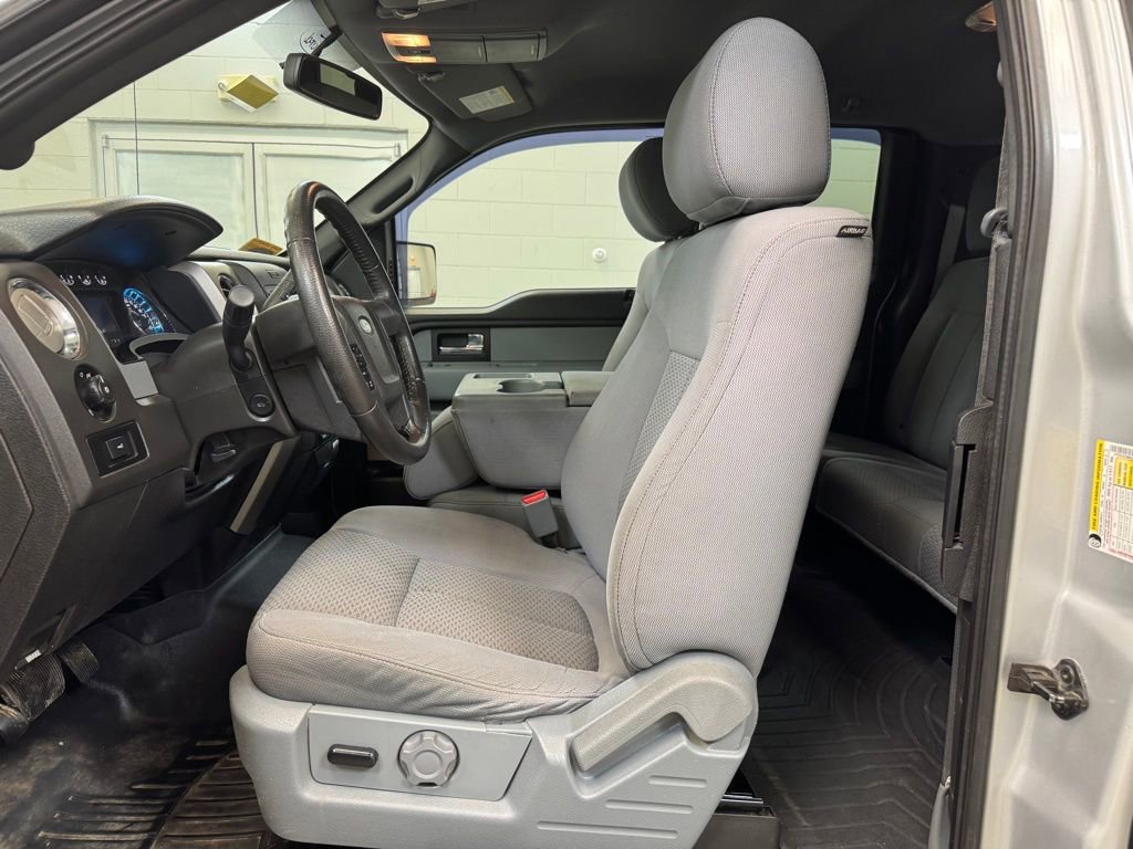 Used 2014 Ford F150 XLT w/ Equipment Group 302A Luxury AWD/4WD image 14