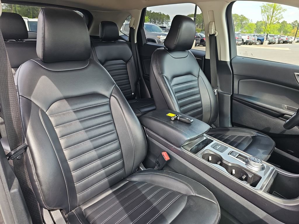 Used 2023 Ford Edge SEL image 13